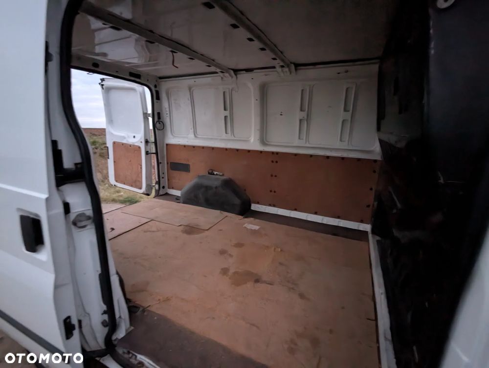 Ford Transit - 10