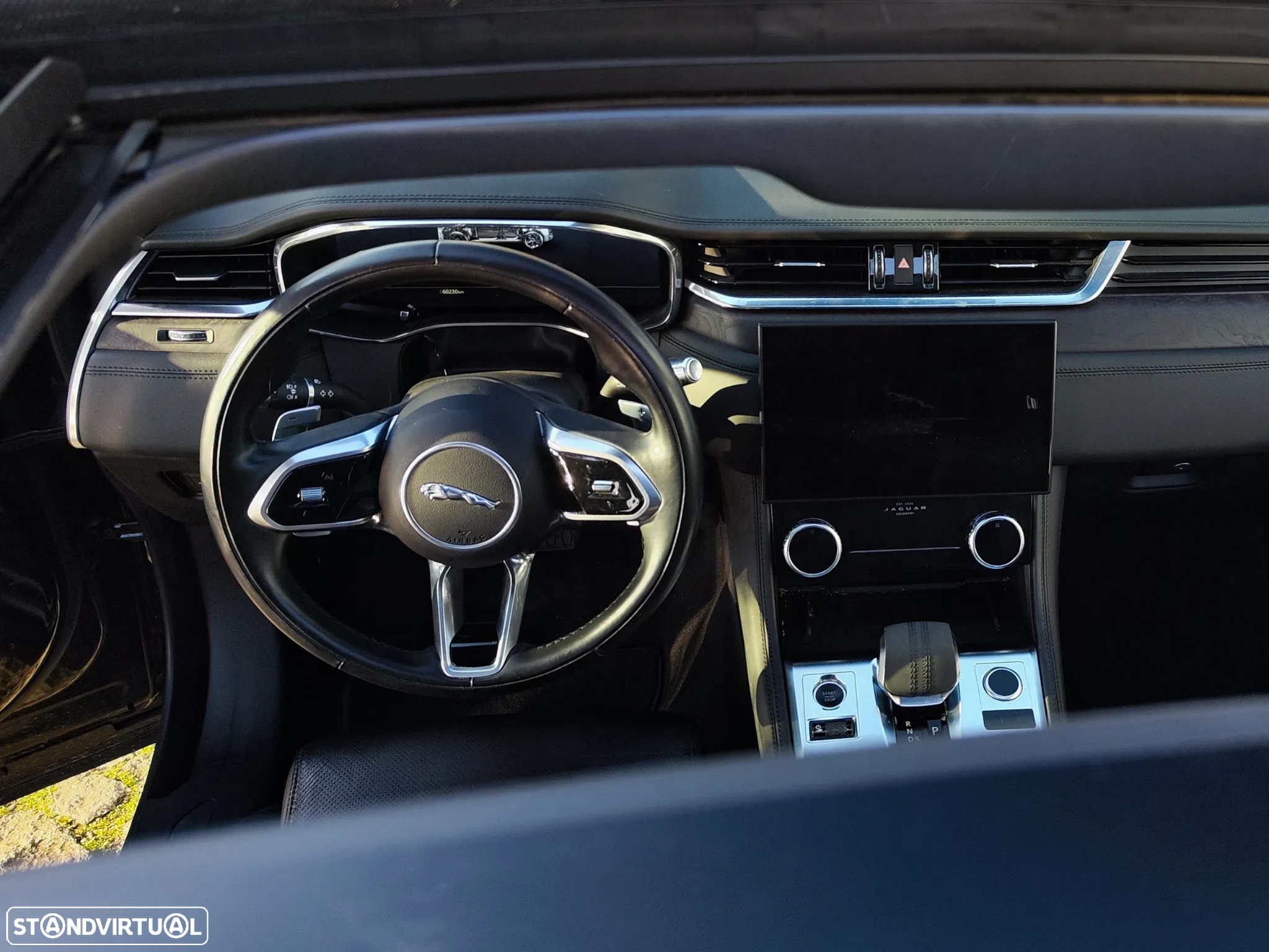 Jaguar F-Pace 2.0 P400e AWD R-Dynamic Black - 17