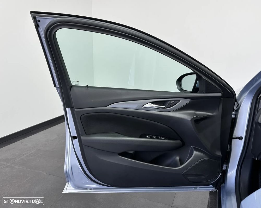 Opel Insignia Sports Tourer 1.5 D Business Edition - 17