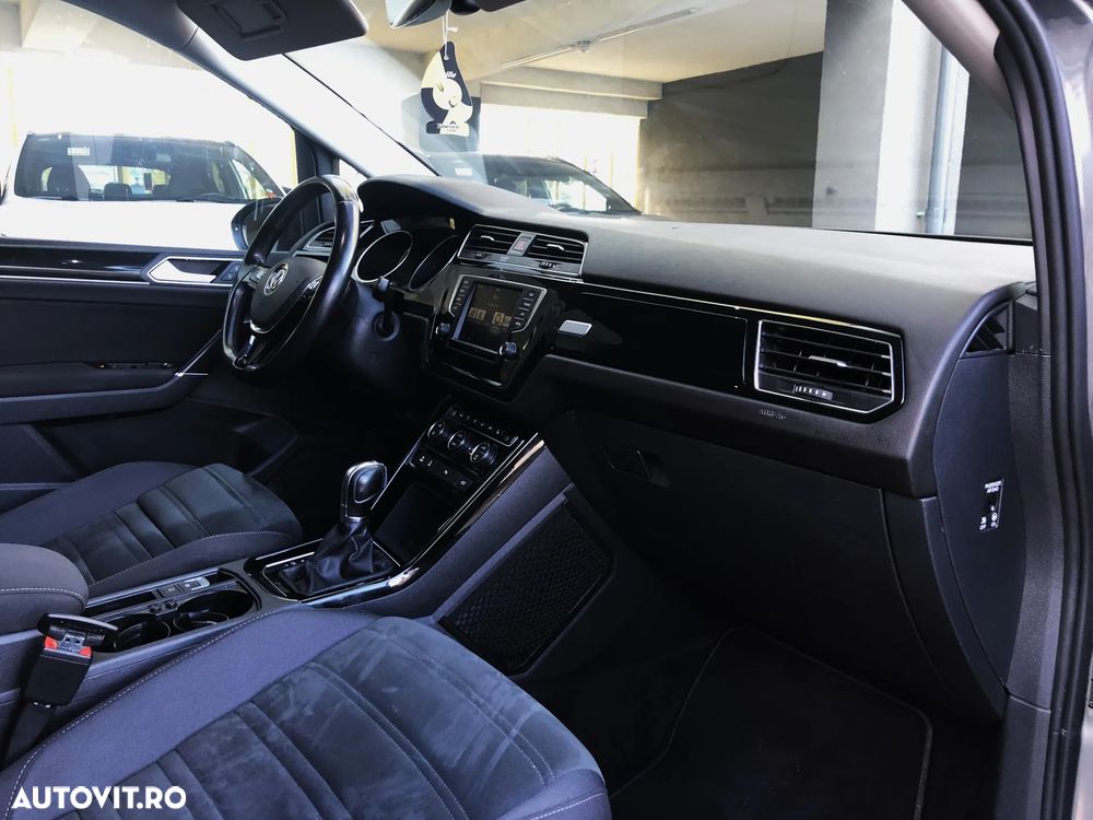 Volkswagen Touran 2.0 TDI DSG Highline - 13