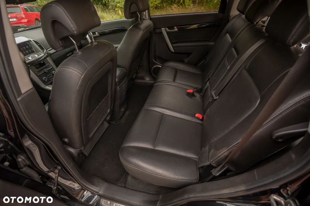 Chevrolet Captiva 2.2 d LTZ - 24