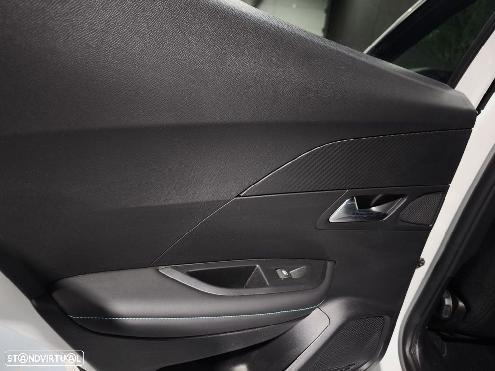 Peugeot 2008 1.2 PureTech Allure Pack - 10