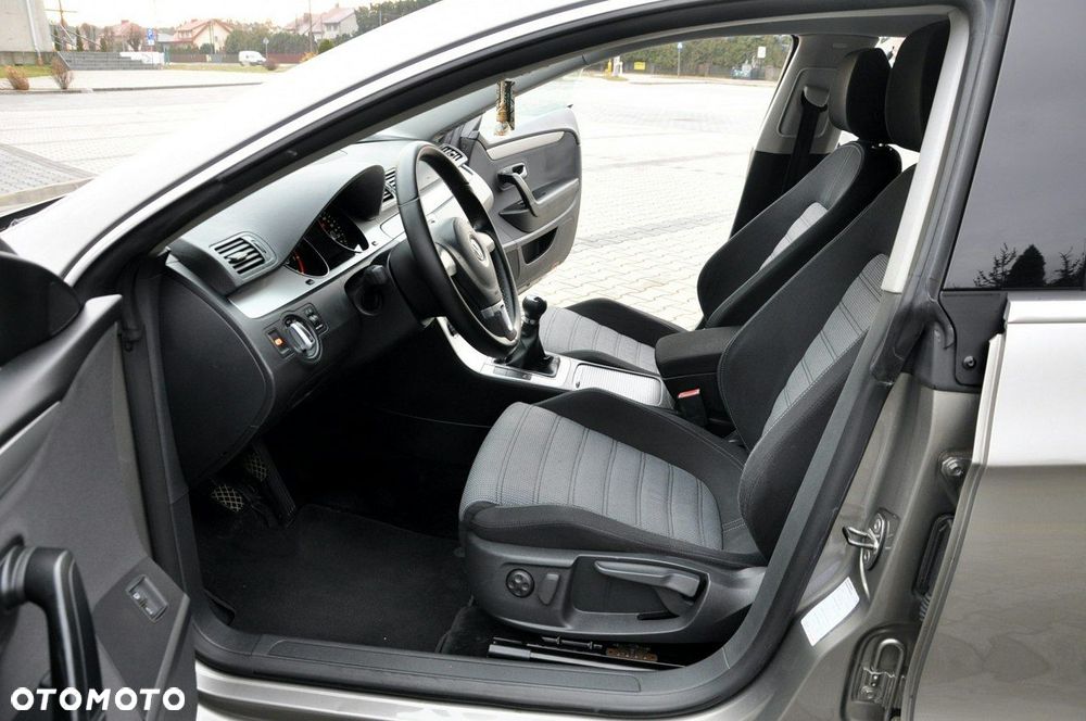 Volkswagen Passat CC - 21