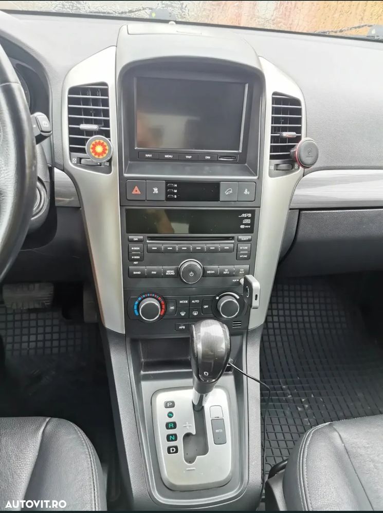 Chevrolet Captiva 2.0 4WD 7 Sitzer Automatik LT - 8