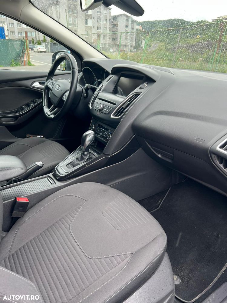 Ford Focus 1.0 EcoBoost Titanium - 4