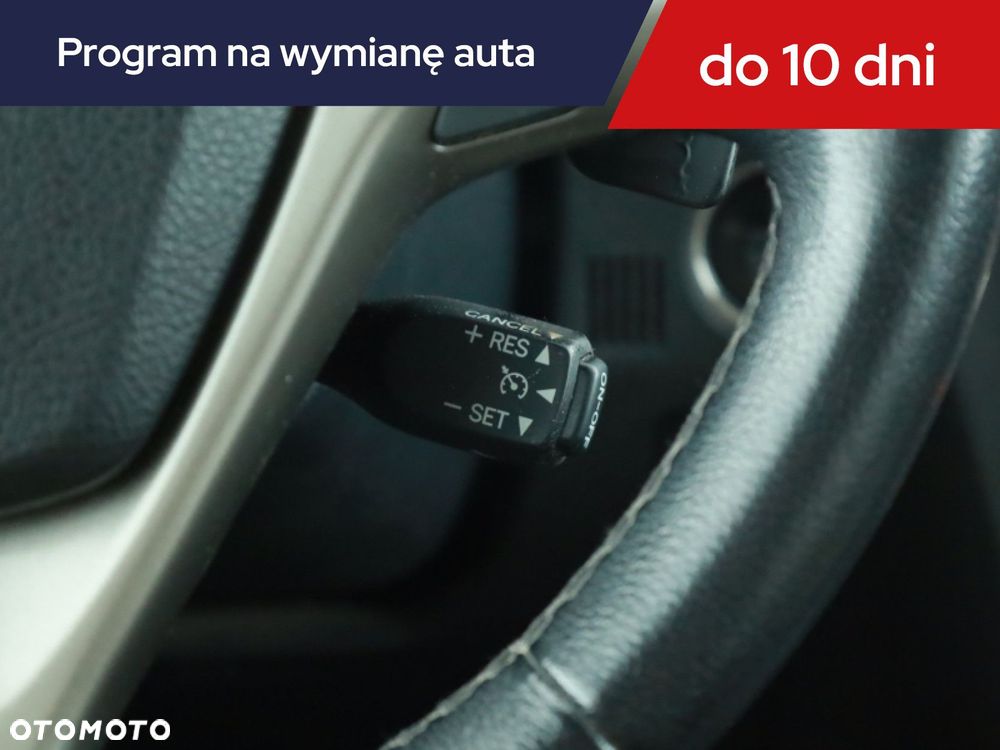 Toyota Avensis - 18