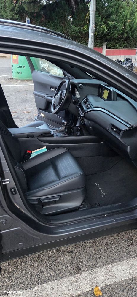 Lexus UX 250h Special Edition (LCA) - 6