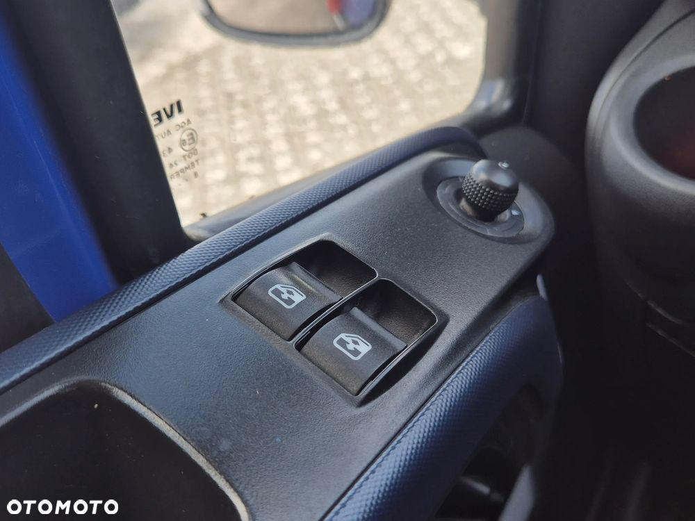 Iveco Daily 40C18 Hi-Matic 3.0 HPi, kontener 8PAL, winda DHollandia 750KG, klimatyzacja, - 8