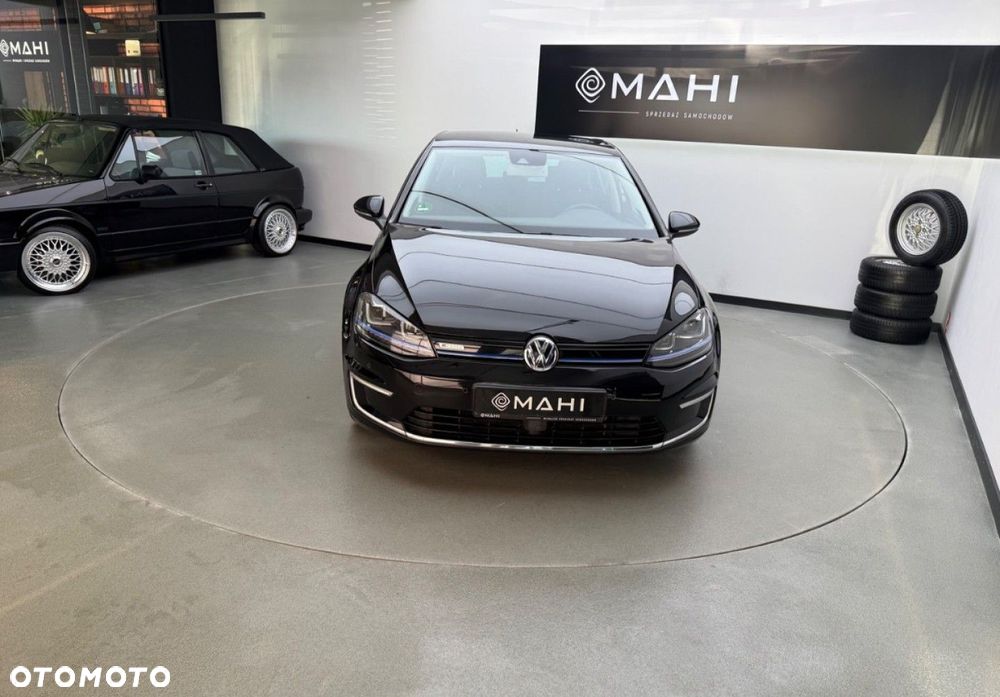 Volkswagen Golf - 4