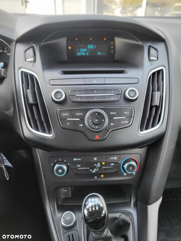 Ford Focus 1.6 Trend - 23