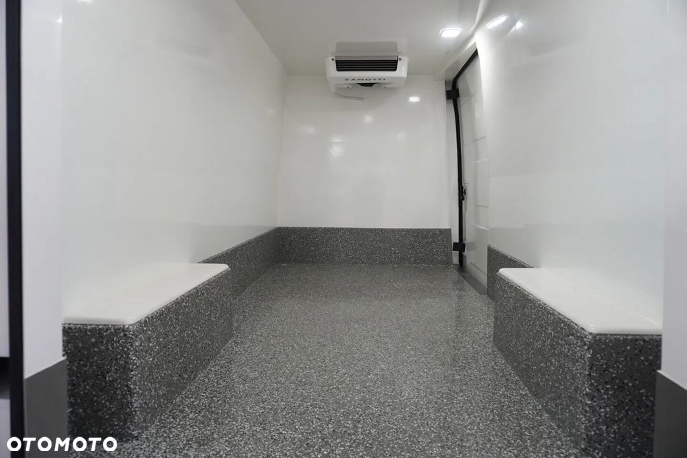 Renault Master L3H2 Izoterma z agregatem ZANOTTI Z 350 GH GRUAU - 11