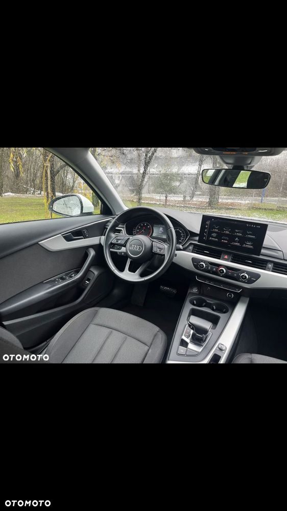 Audi A4 Limousine - 14