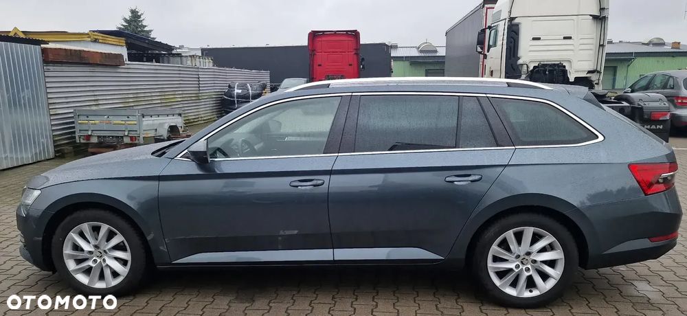 Skoda Superb 2.0 TDI SCR Ambition DSG - 2