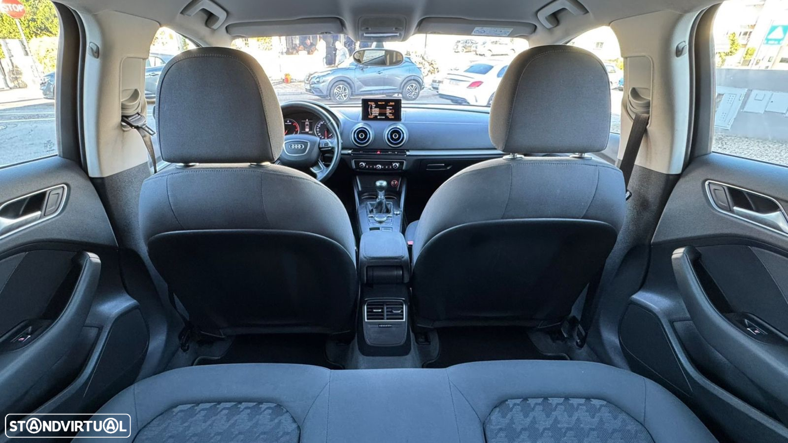 Audi A3 Sportback 1.6 TDI Advance Ultra - 11