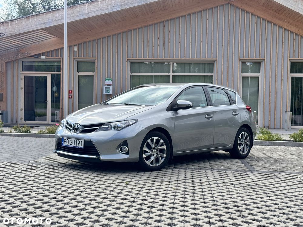 Toyota Auris 1.6 Prestige - 1