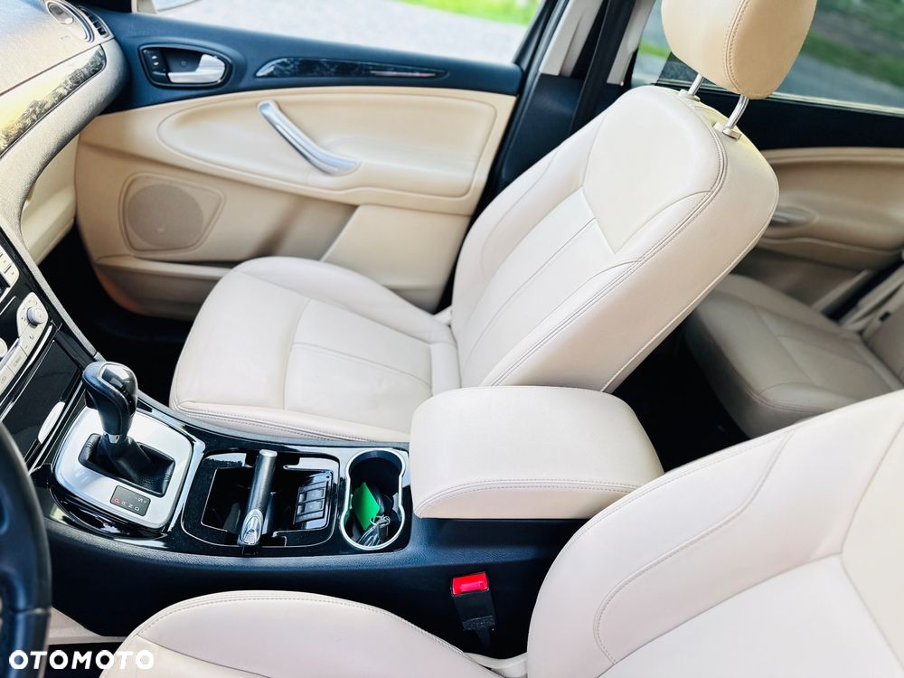 Ford Galaxy 2.0 T Platinium X (Ghia) - 22