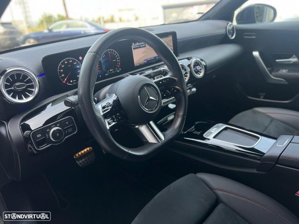 Mercedes-Benz A 250 e AMG Line - 7