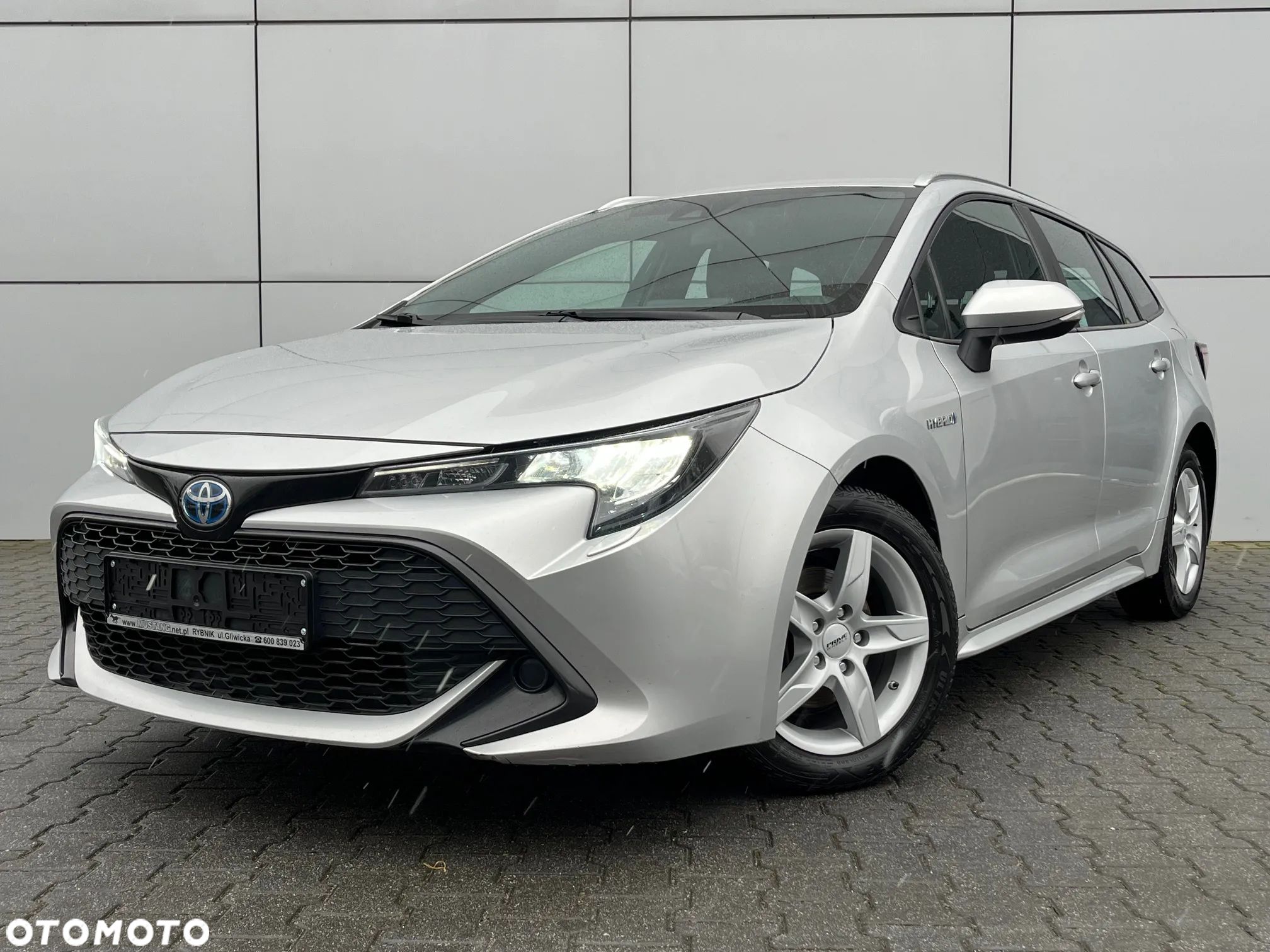 Toyota Corolla 1.8 Hybrid Comfort - 1