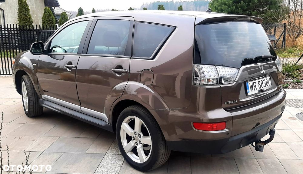 Mitsubishi Outlander 2.0 Intense NAVI 2WD EU5 - 4