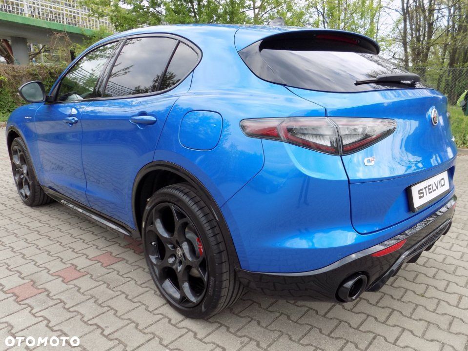 Alfa Romeo Stelvio - 7