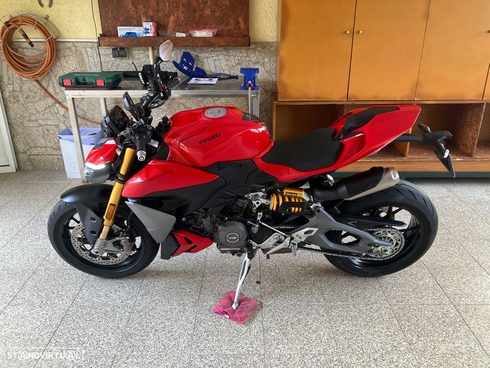 Ducati Streetfighter V2S - 10