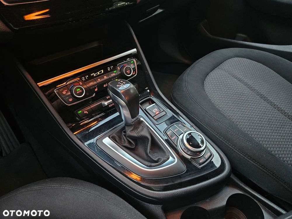 BMW Seria 2 218d GT Sport Line sport - 32