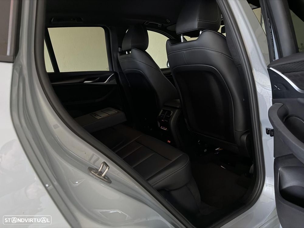 BMW X3 30 e xDrive Pack M — fotografia 29