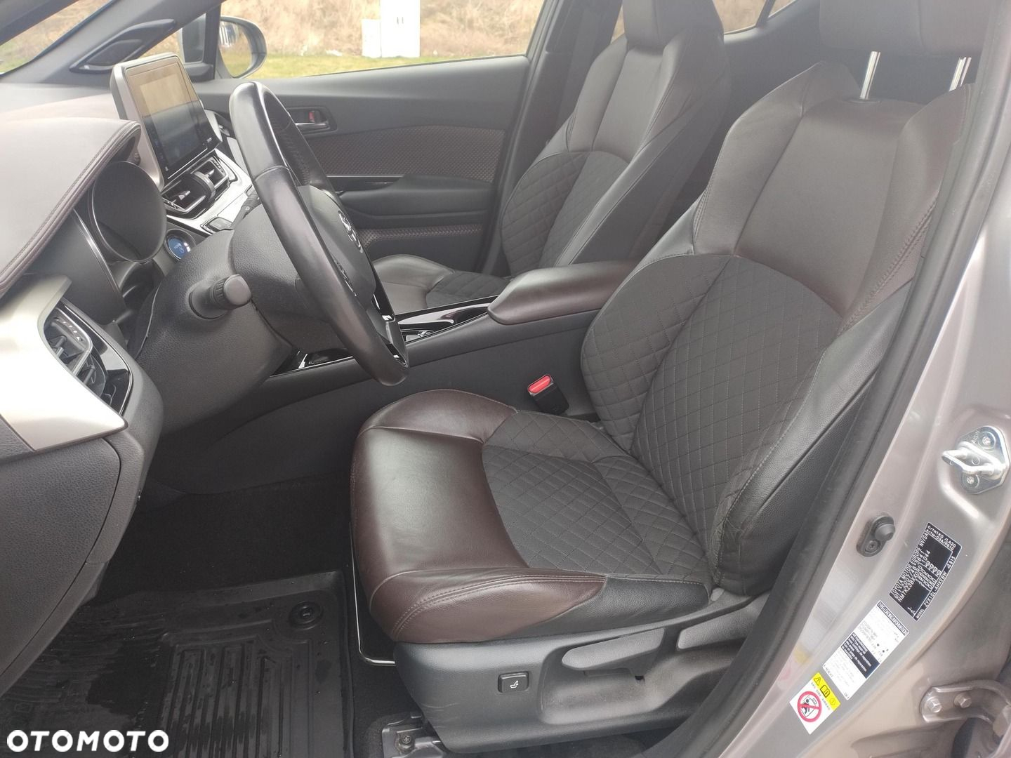 Toyota C-HR - 15