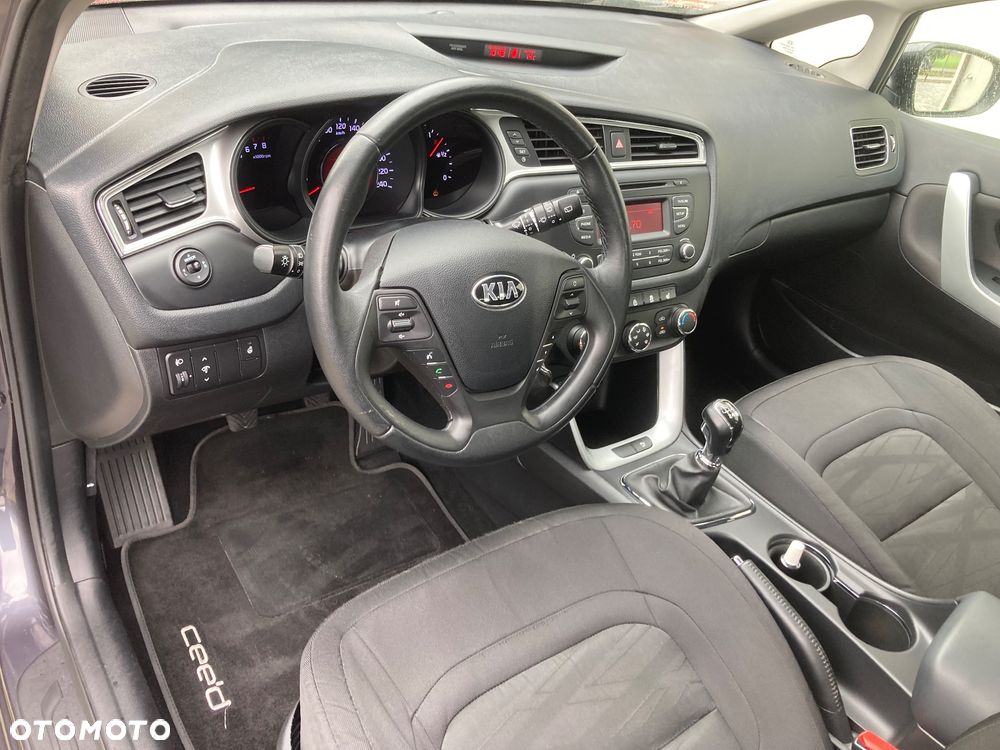 Kia Ceed 1.4 CVVT Attract - 6