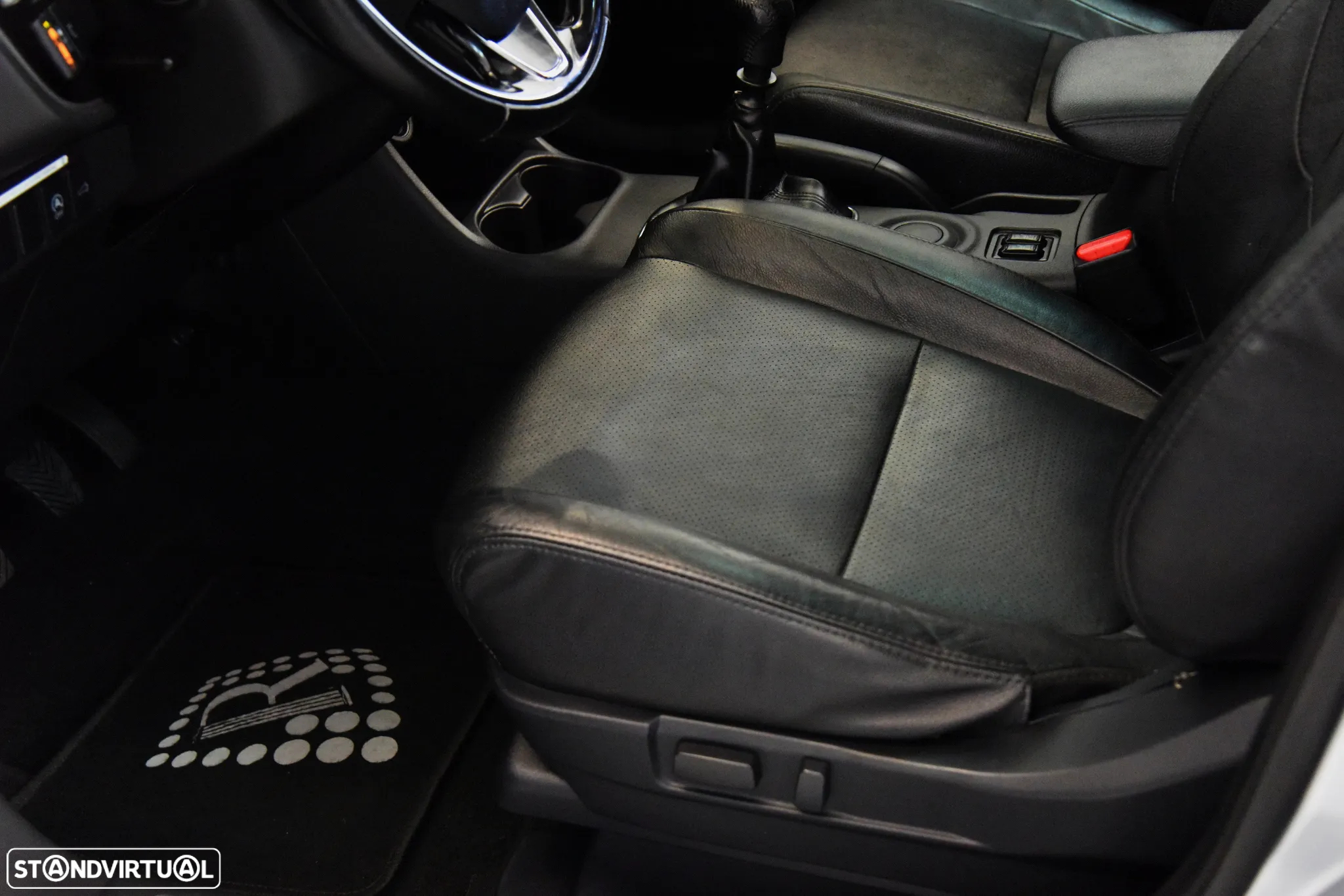 Mitsubishi Outlander 2.2 DI-D Intense+ - 12