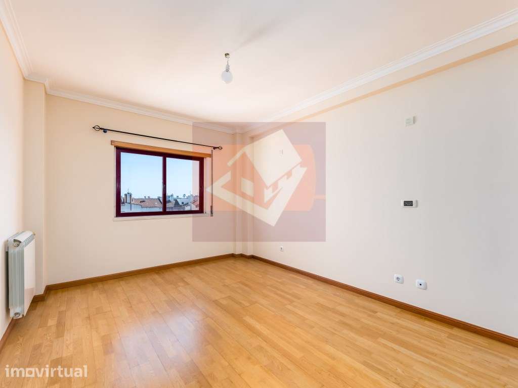 Apartamento T2 na Ramada com parqueamento - Grande imagem: 5/23