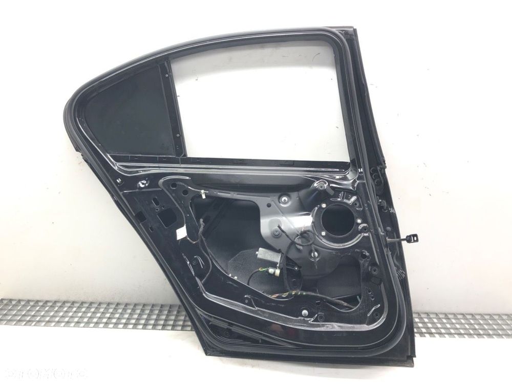 DRZWI LEWY TYŁ - 723.00 PLN - BMW 3 (F30, F80) 2011 - 2018 330 i xDrive 185 kW [252 KM] benzyna - 5