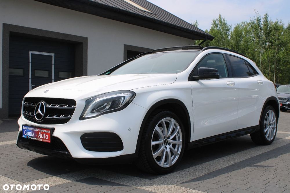 Mercedes-Benz GLA - 10