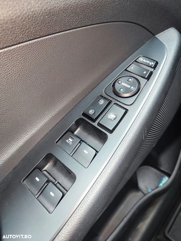 Hyundai Tucson 2.0 CRDI 4WD 6AT Premium+ - 14