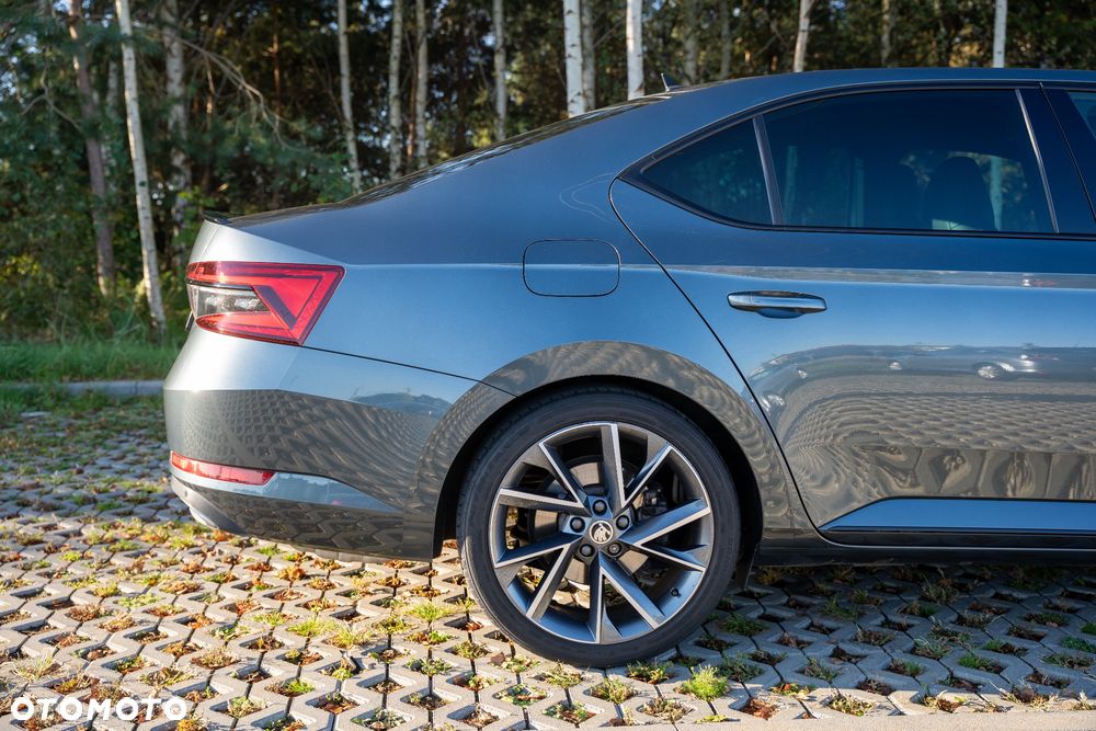 Skoda Superb 2.0 TSI Sportline DSG - 7