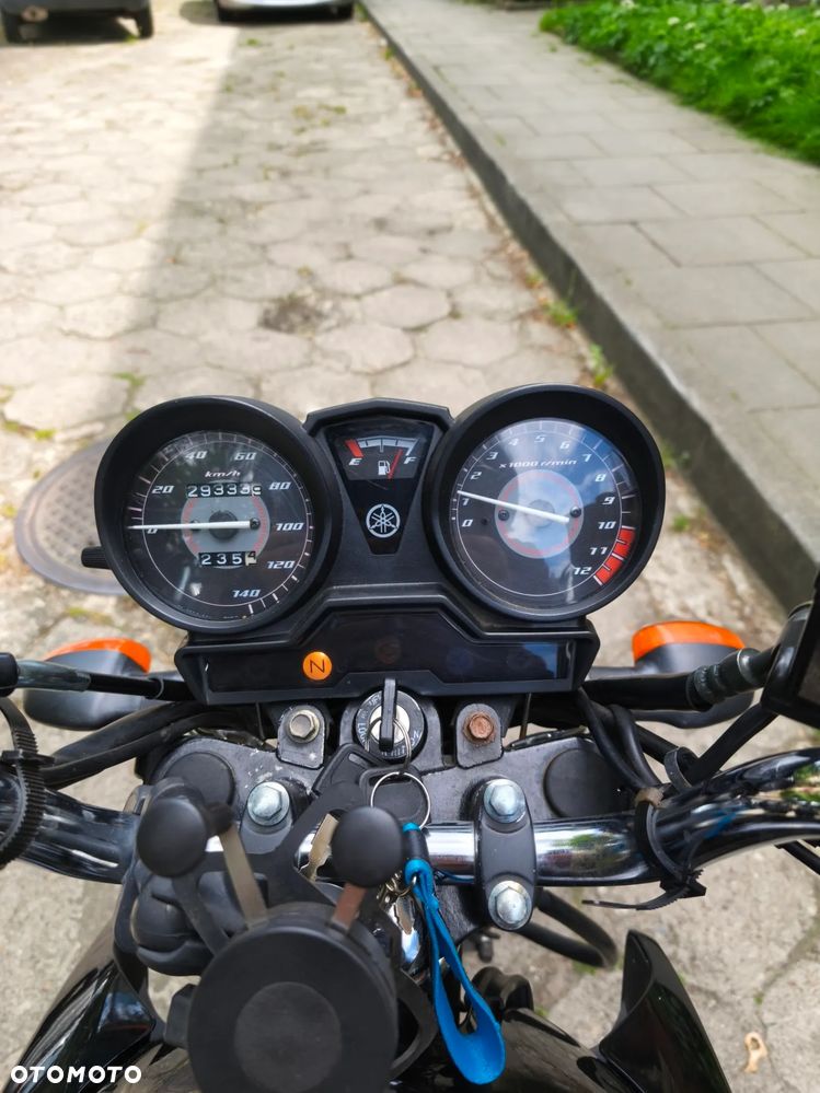 Yamaha YBR - 9