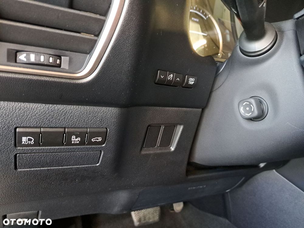 Lexus NX 300h F Impression AWD - 38
