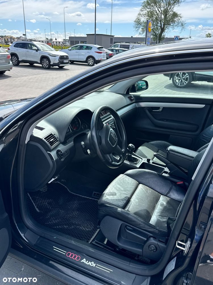 Audi A4 Limousine - 23