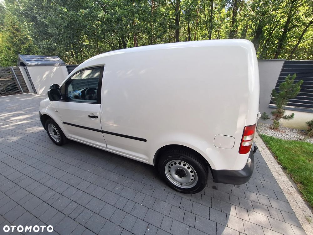 Volkswagen Caddy - 10