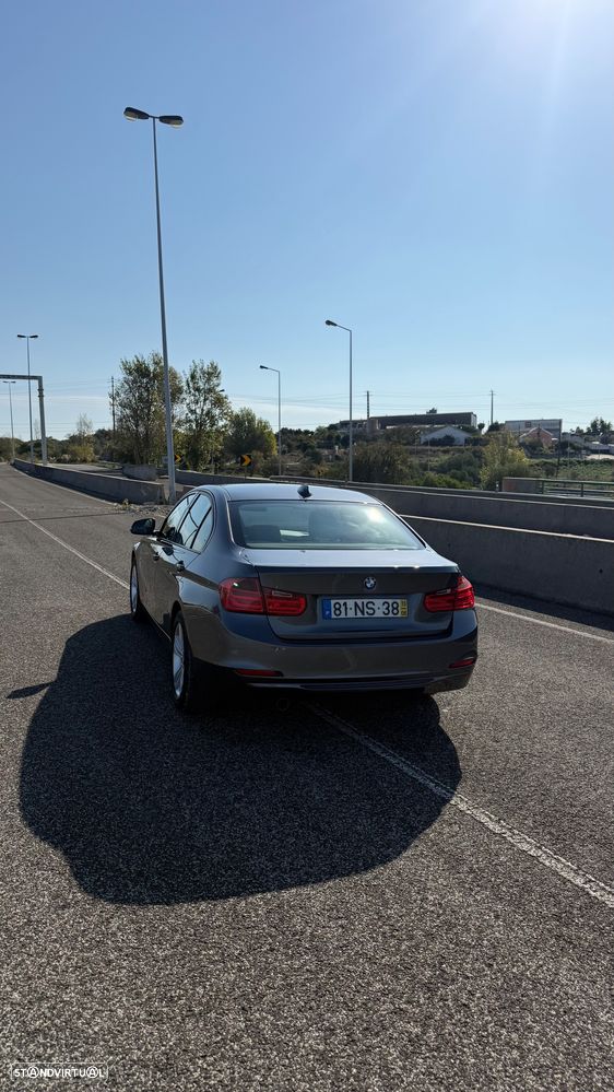 BMW 320 d EfficientDynamics Line Sport - 11