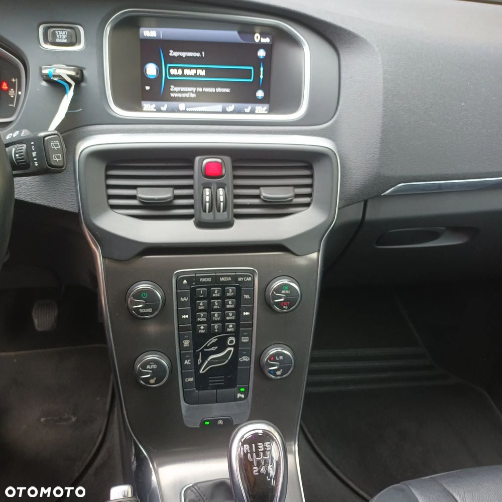 Volvo V40 D2 Summum - 17