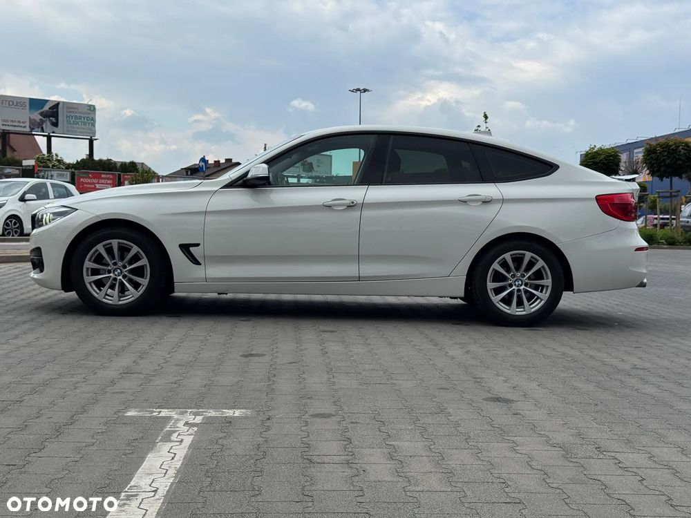 BMW 3GT 320i xDrive - 22