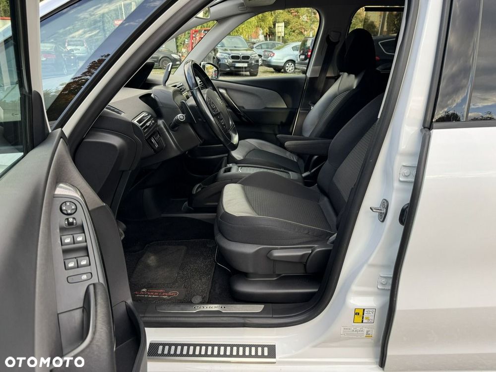 Citroën C4 Grand Picasso - 23