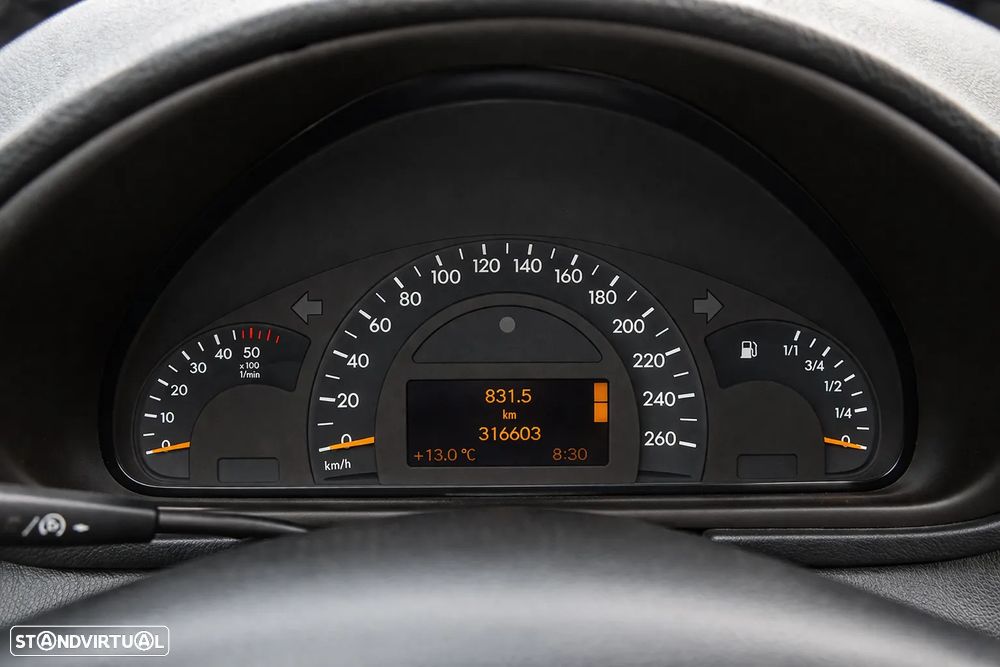 Mercedes-Benz C 220 - 12