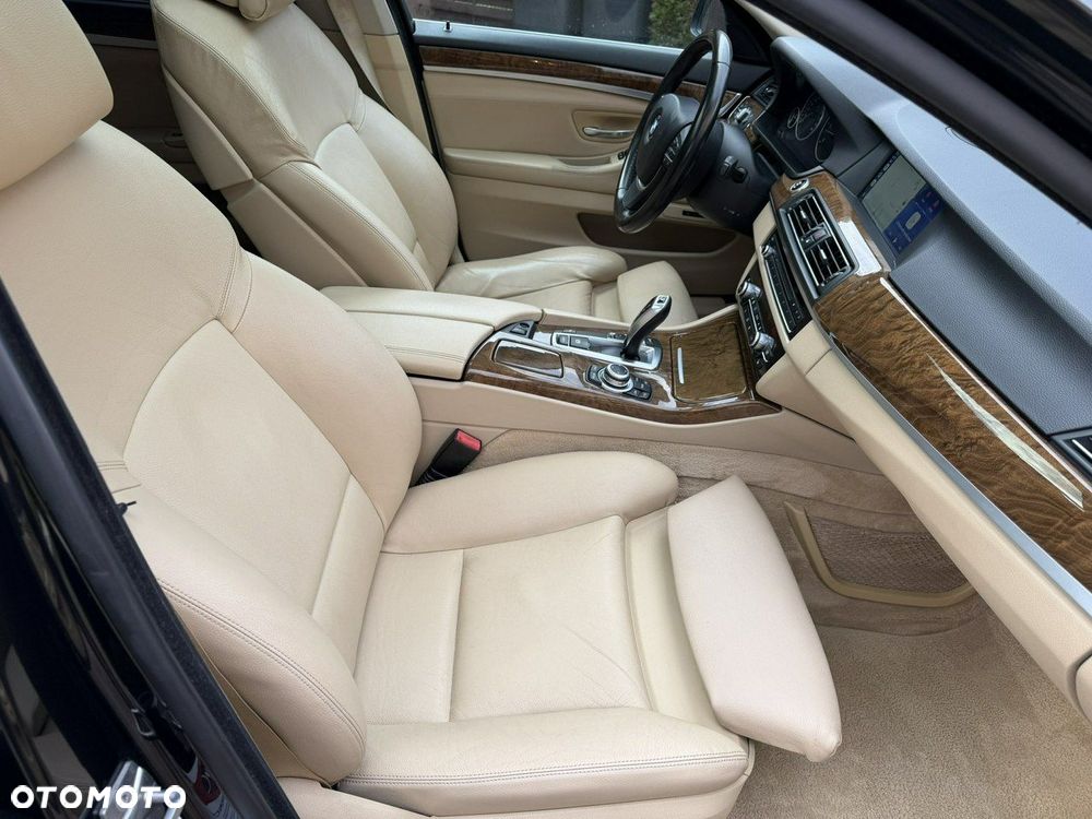 BMW Seria 5 530d - 22