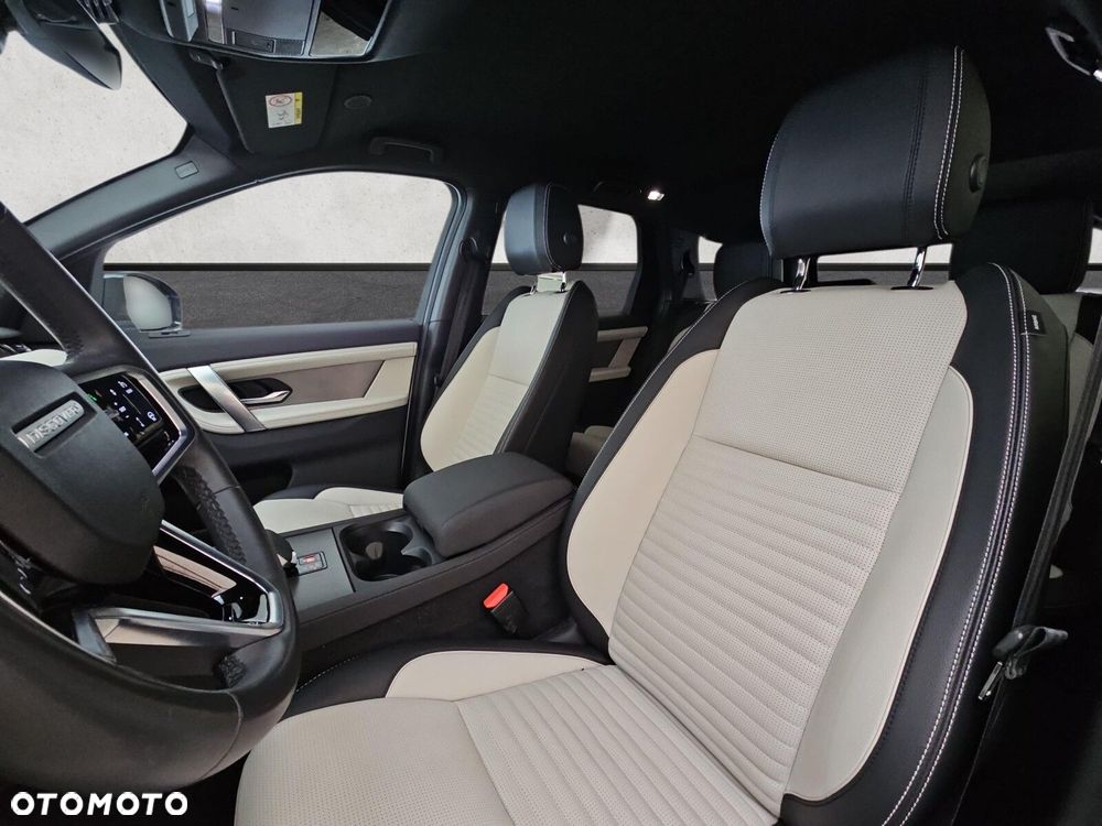 Land Rover Discovery Sport - 12