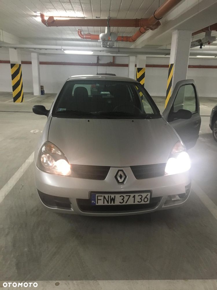 Renault Clio 1.2 16V All Inclusive - 1