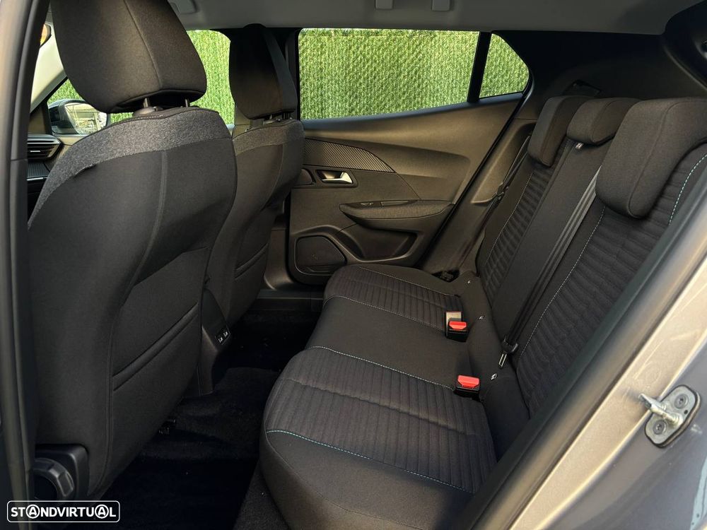 Peugeot e-2008 Style - 7