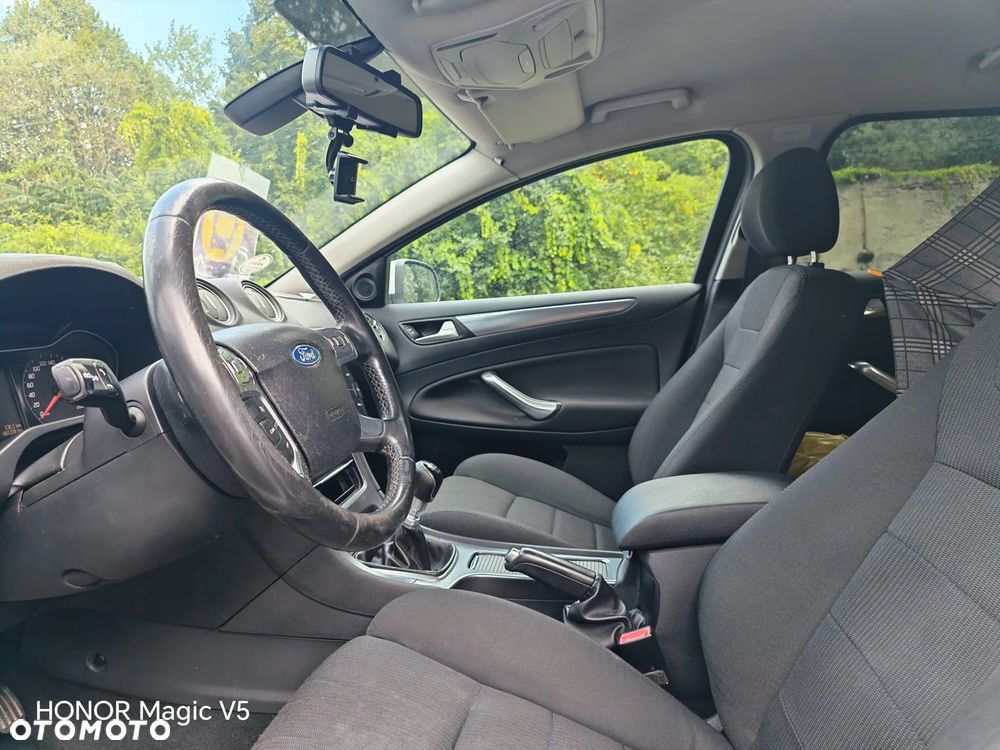 Ford Mondeo 1.8 TDCi Titanium - 4