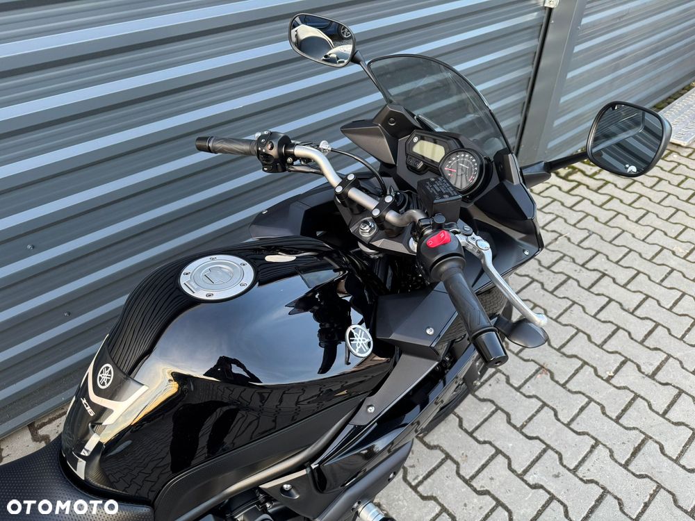 Yamaha XJ - 8
